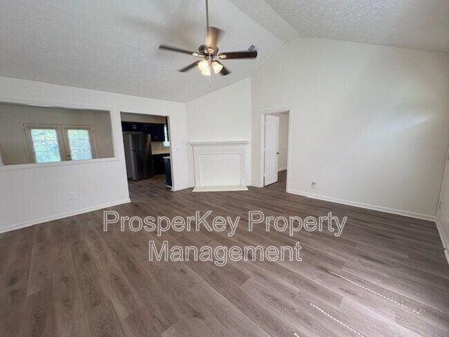 Building Photo - 205 Bonanza Dr