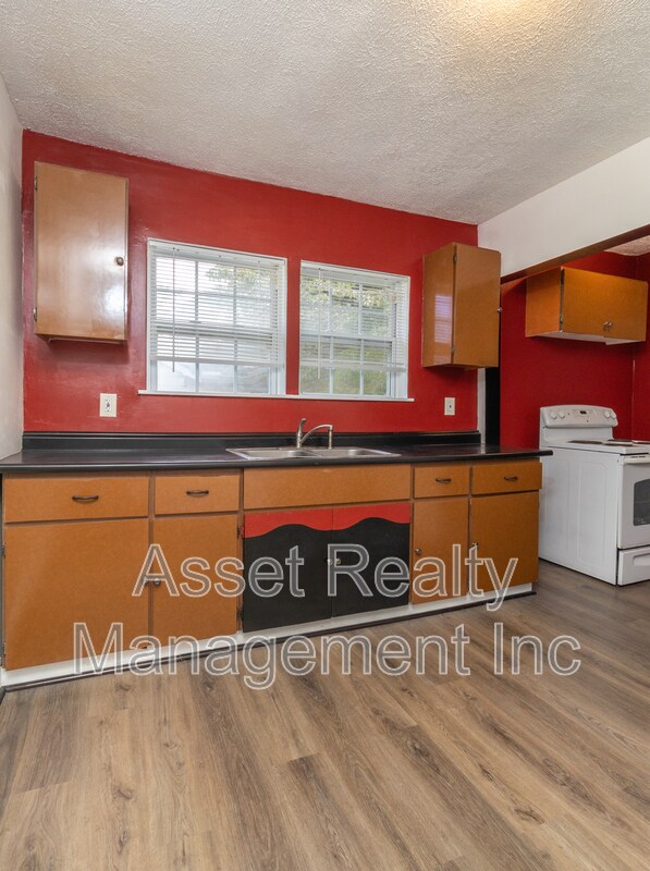 Building Photo - 3928 Porter Ave