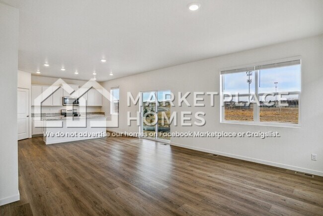 Building Photo - 127 N 66th Ave