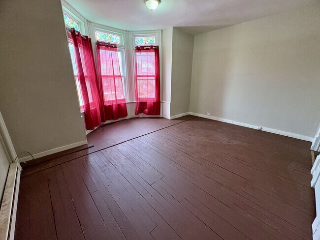 Building Photo - 1224 Eckert Ave