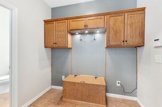Building Photo - 2507 Hickoryridge Dr