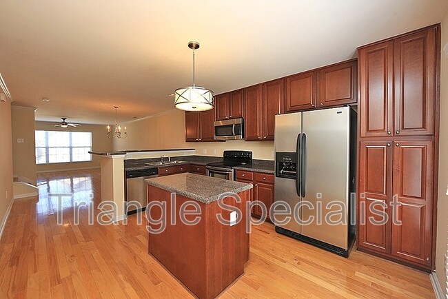 Building Photo - 9811 Cicero Dr
