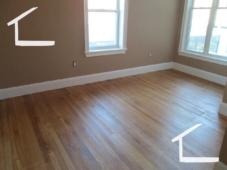 Building Photo - 8 Saint Lukes Rd