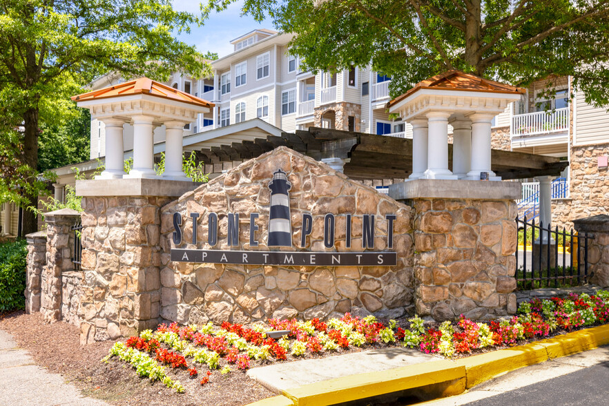 Building Photo - Stone Point Apartments