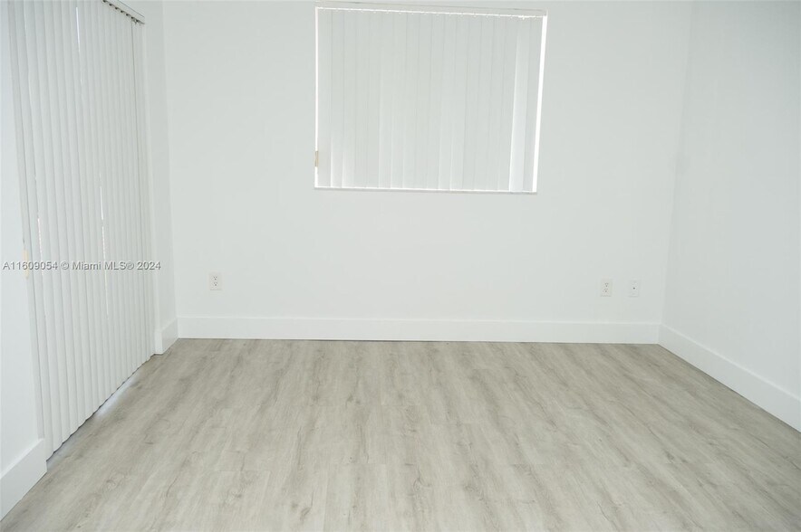 Building Photo - 2600 S University Dr
