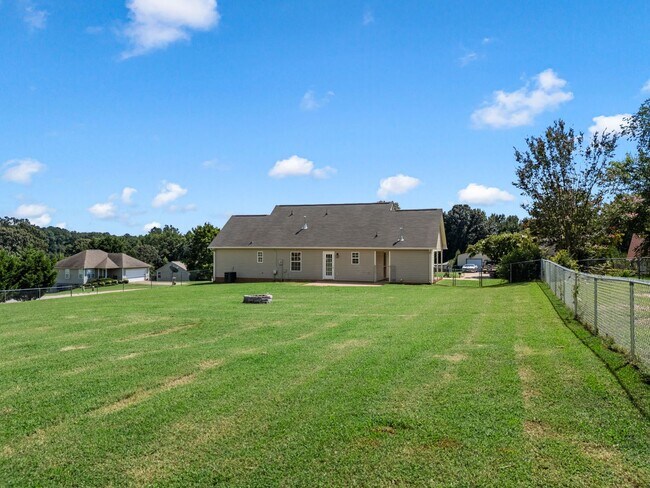 Building Photo - 402 McFall Ct