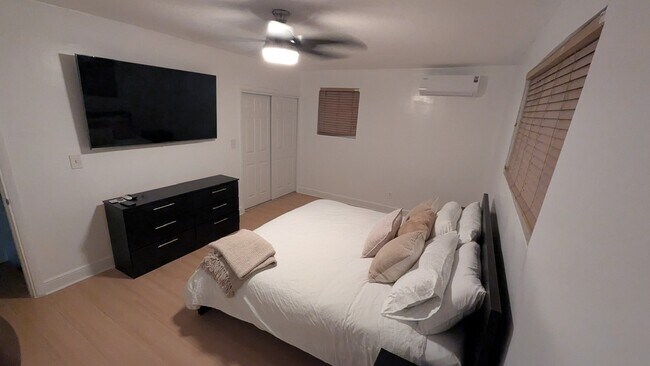 Building Photo - 1111 SW 8th Ave