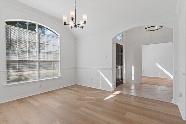 Building Photo - 17606 Forest Haven Trail