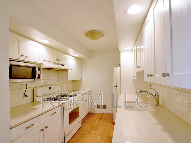 Building Photo - 204 Passaic Ave
