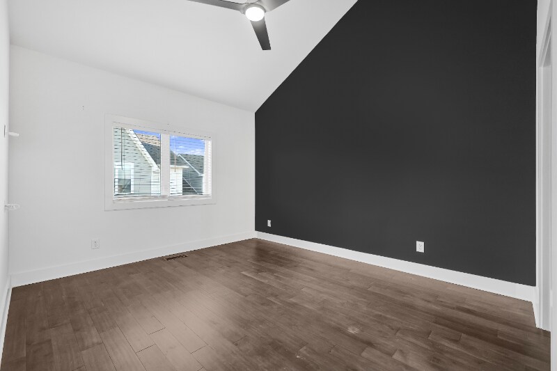 Building Photo - 700 James Ave