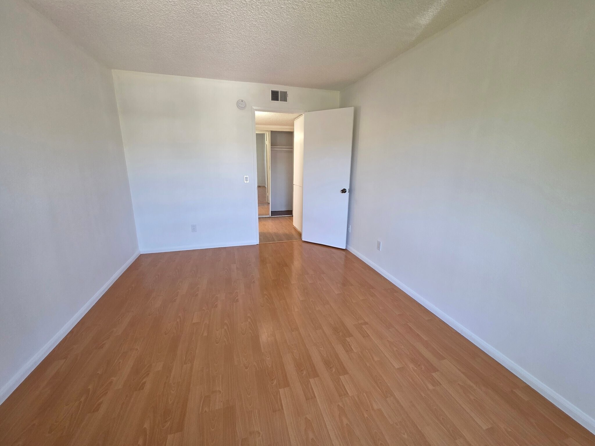 Building Photo - 500 Jackson Pl