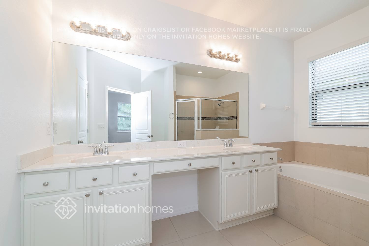 Building Photo - 5166 Sassari Ave