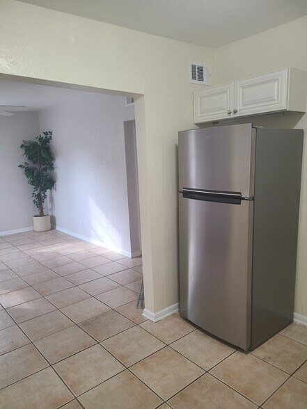 Building Photo - 1564 W 14th St