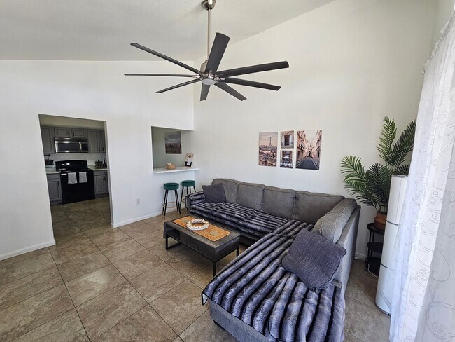 Building Photo - 2195 UNFURNISHED ~ $2395 PARTIALLY   FURNISHED  NO UTILITIES INCLUDED