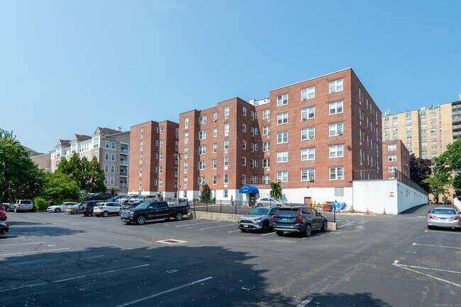 Building Photo - 39 Glenbrook Rd