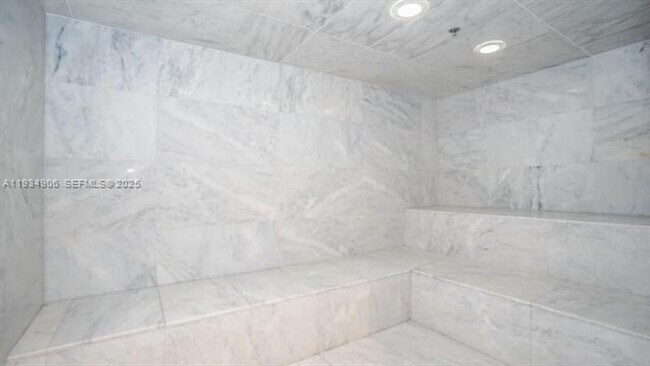 Building Photo - 400 Sunny Isles Blvd