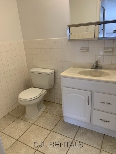Building Photo - 1 Viking Ct