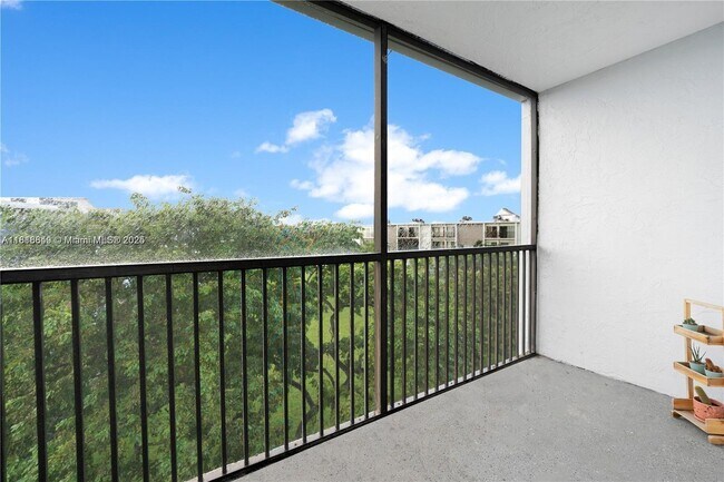 Building Photo - 8730 N Sherman Cir