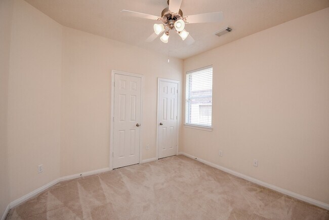 Building Photo - 10727 Gilford Crest Dr