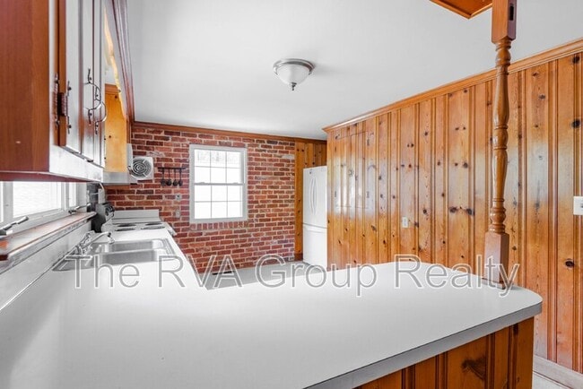 Building Photo - 36 Ferndale Drive