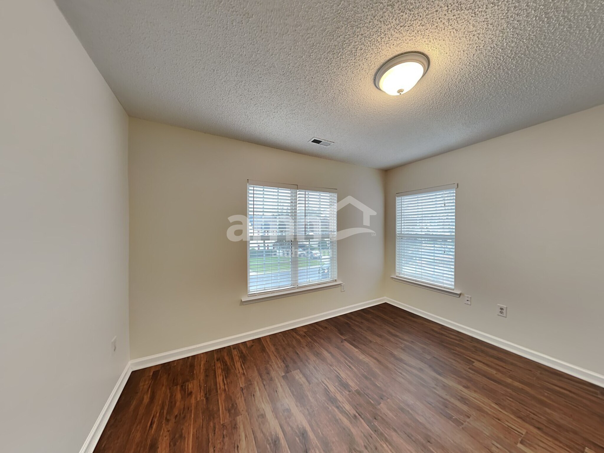 Building Photo - 10126 Illoria Dr