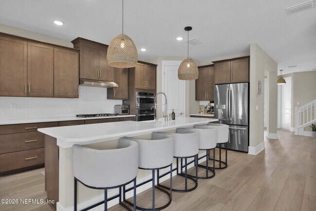 Building Photo - 202 Sutton Dr