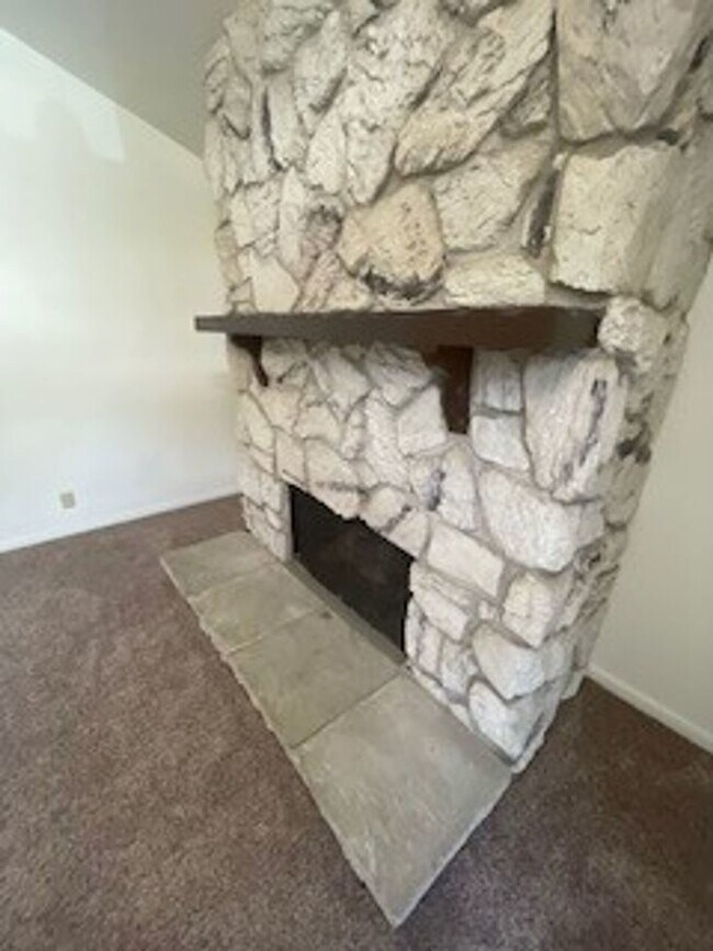 Building Photo - 7260 Ponderosa Dr