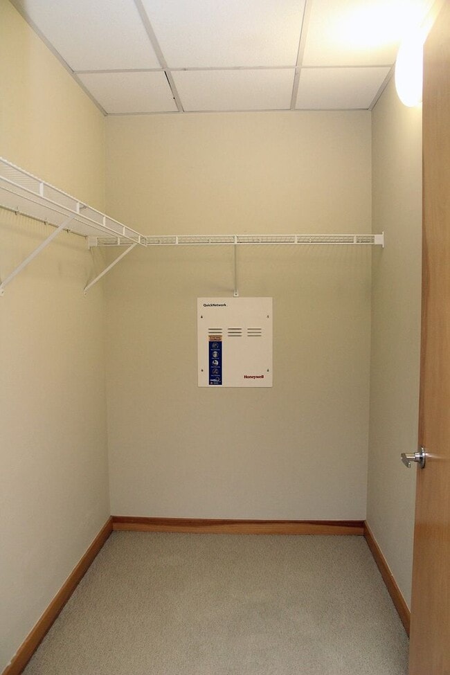 Building Photo - Luxurious 1+ Bedroom Pearl Loft at The Pin...