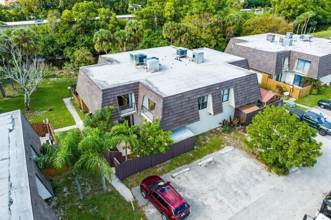 Building Photo - 1781 N Congress Ave