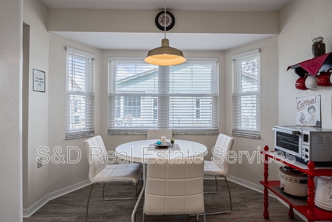 Building Photo - 6042 Seagull Ln