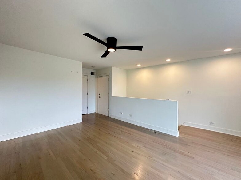 Building Photo - 843 W Grace St