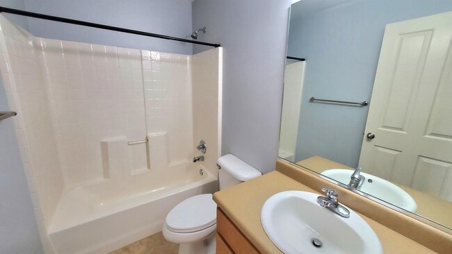 Building Photo - 483 E Apple Blossom Dr