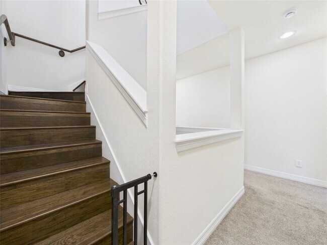 Building Photo - 22 Tassia Ln