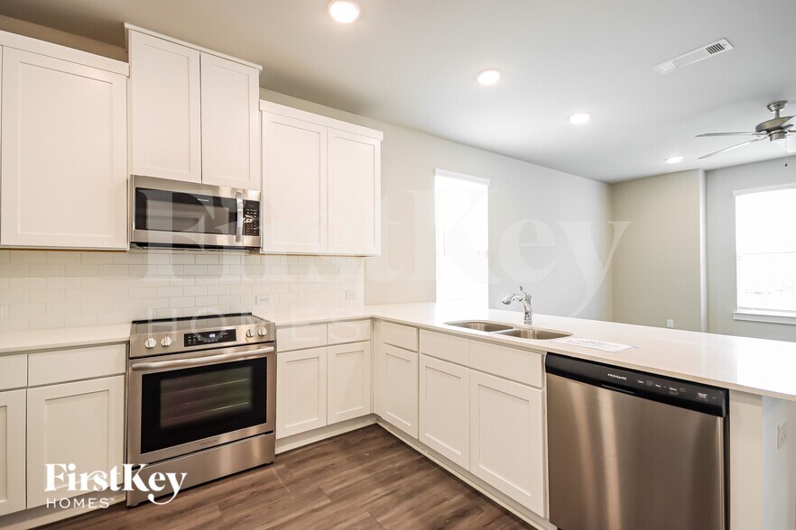 Building Photo - 18403 Idyllic Aly