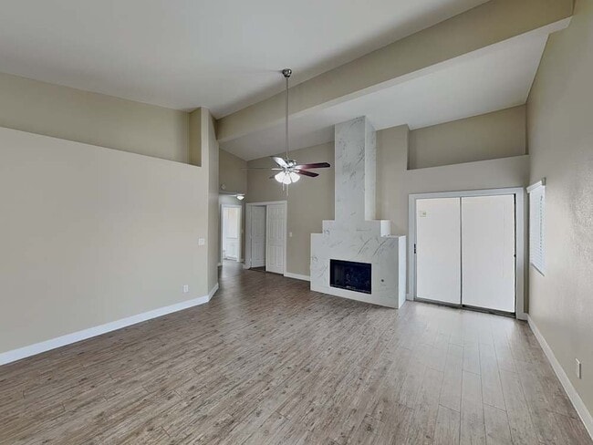 Building Photo - 1613 Fig Palm Ct