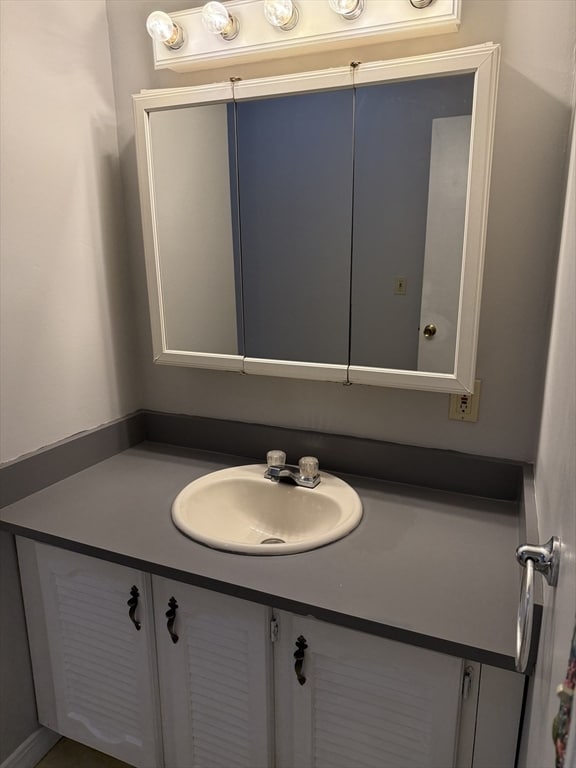 Building Photo - 70 Tyngsboro Rd