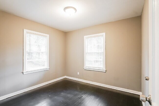 Building Photo - 6629 Grasselli Rd