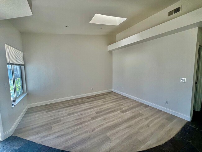 Building Photo - Remodeled 3 Bedroom Home for Rent in Rocklin