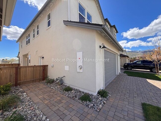 Building Photo - 1150 Little Ln