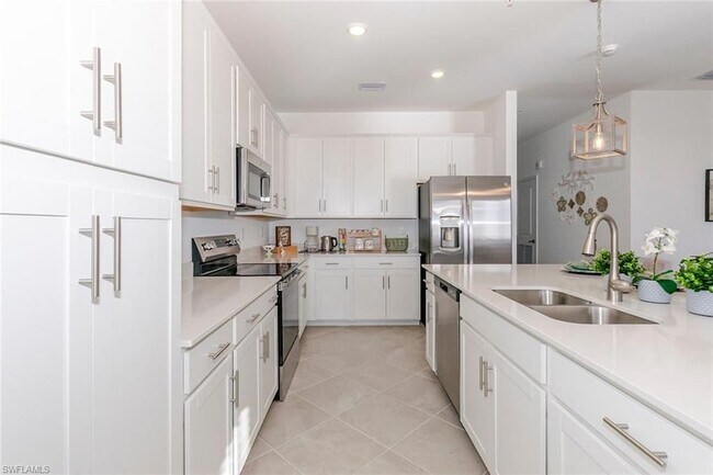 Building Photo - 5527 Double Eagle Cir