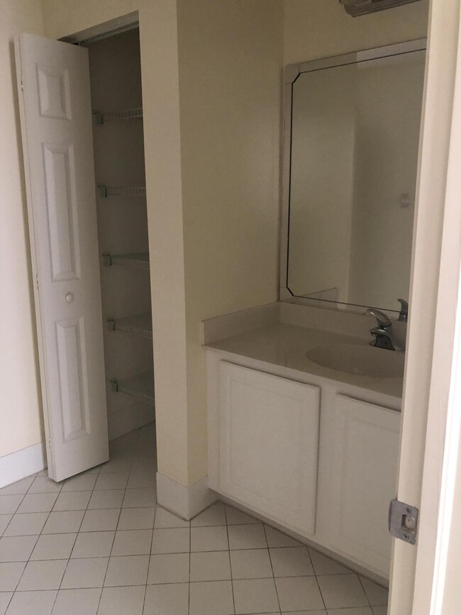 Building Photo - 10712 Lake Wynds Ct