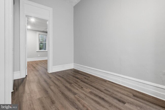 Building Photo - 3545 N 11th St