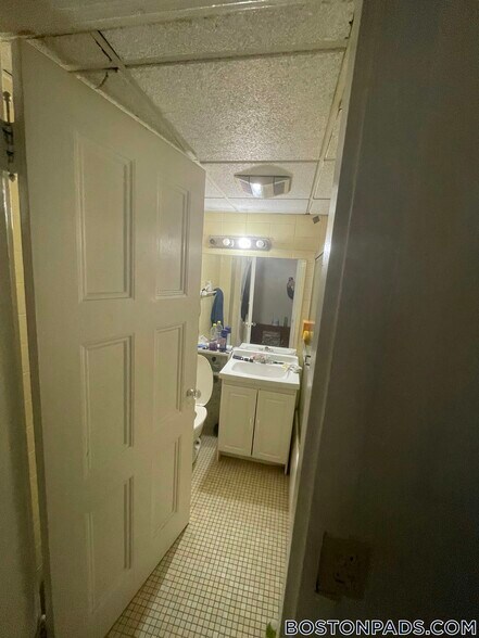 Building Photo - 62 Boylston St