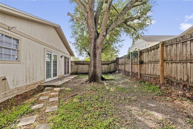 Building Photo - 7607 Glades Ct