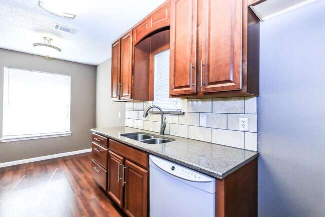 Building Photo - 6407 35th St