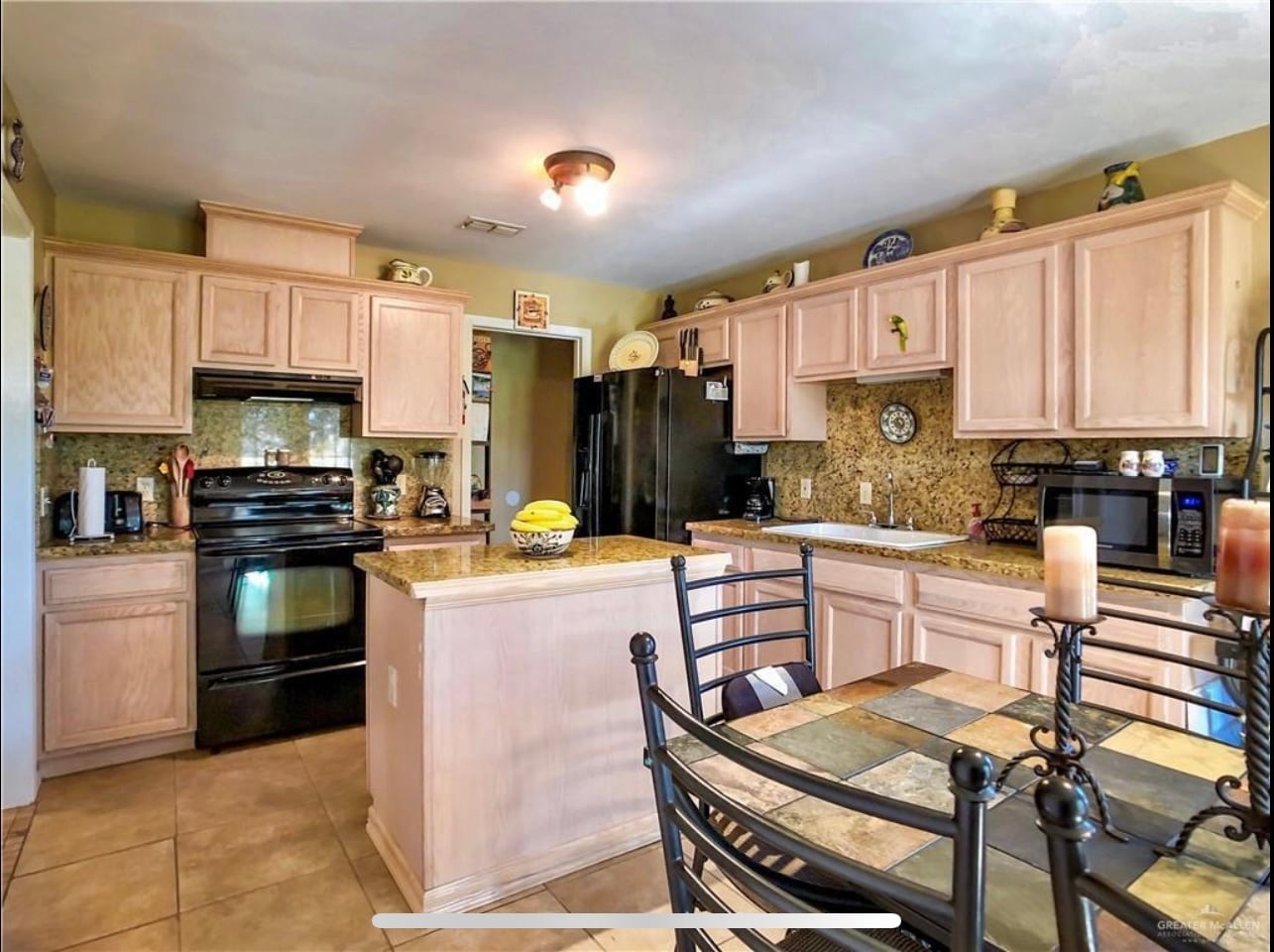 Kitchen - 1305 Ambrosia Dr