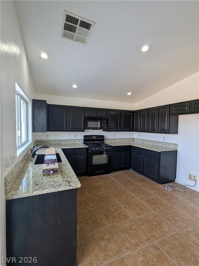 Building Photo - 2266 Smokey Sky Dr