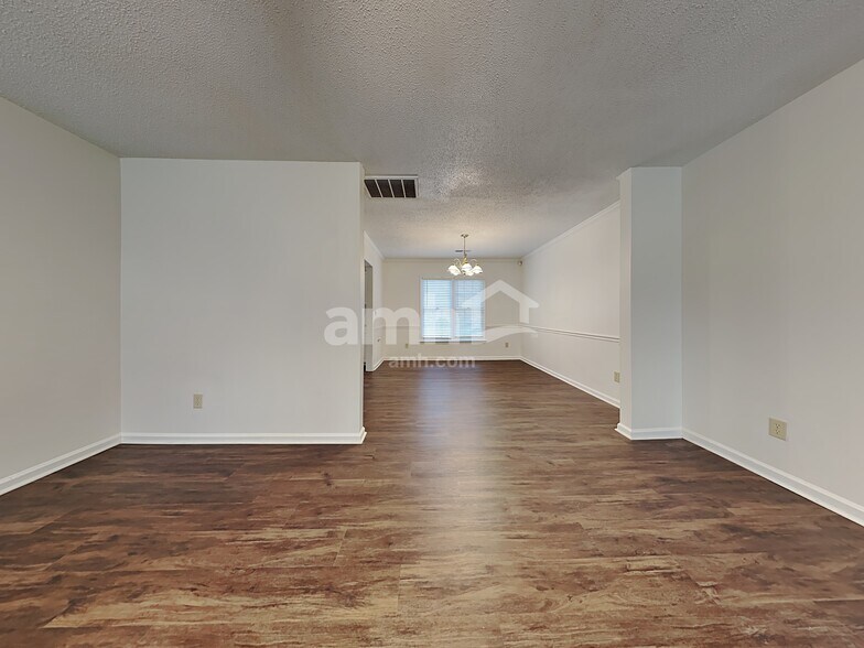 Building Photo - 3234 Sparrowhawk Dr