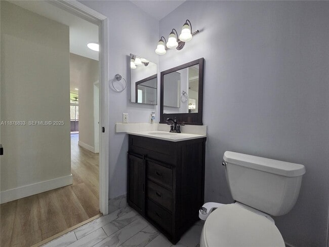 Building Photo - 15798 Woodgate Ct