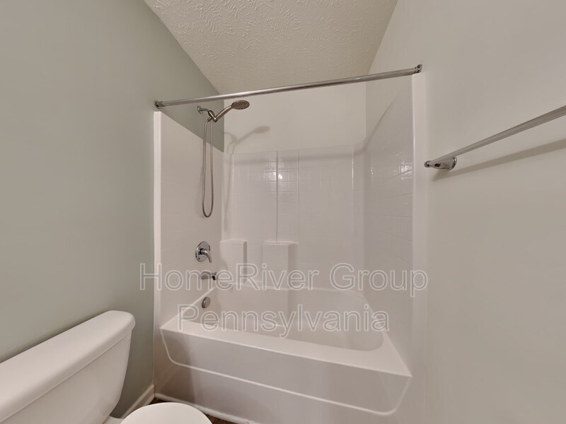 Building Photo - 1505 Canterbury Dr